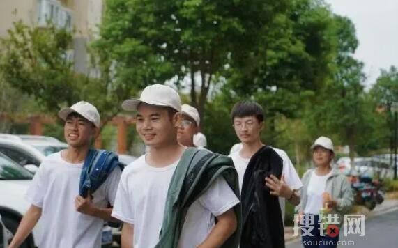 小伙985高校畢業(yè)4年后讀專科 原因竟是這樣太讓人動容