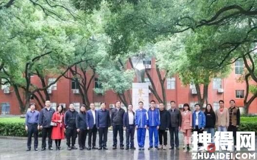 長沙一男生剛進高中就被清華錄取(唐熠果袁子實被清華錄取)
