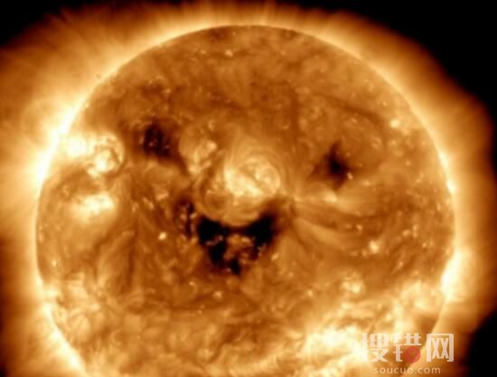 NASA捕捉到“太陽的微笑” 畫面曝光簡直太意外了