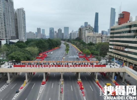 航拍廣州大橋恢復(fù)通行 水馬被搬開 究竟是怎么回事？