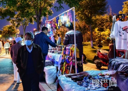 多地支持“擺攤” 夜市回來了 城管鼓勵擺攤