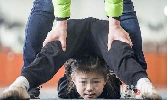 別再讓“下腰癱”毀了孩子 意想不到其中危害竟如此大