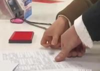 女子截下表白失敗帥哥的花 如今領證 細節分享簡直太感人