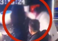 女子KTV遭陌生男子襲胸 警方回應 背后真相曝光簡直太驚人了