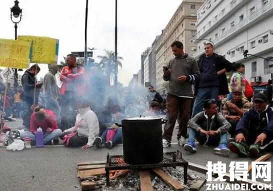 街訪:生不生孩子哪些因素最重要 背后真相曝光簡(jiǎn)直太驚人了