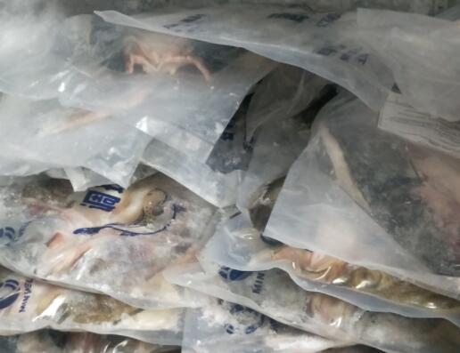 半天妖烤魚垃圾桶撈回餐食又端上桌 真相曝光簡直太驚人了
