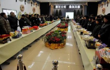 殯儀館萬元招聘鋼琴師崗位爆滿 原因揭秘直接讓人傻眼了