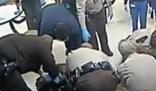 非裔男子遭美警跪壓后身亡 真相離譜實(shí)在是太荒唐了