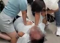 下班護士跪地救人20分鐘膝蓋淤青 具體事件經過是什么?