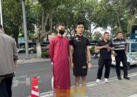 保送男生穿旗袍為高考同學加油 照片曝光實在是太讓人驚喜了