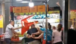 水果店內多人持械斗毆 警方通報 始料未及真相簡直太意外了