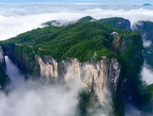 天門山一19歲游客墜亡?文旅局回應(yīng) 到底是怎么墜亡的？