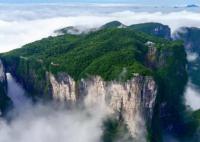 天門山一19歲游客墜亡?文旅局回應(yīng) 到底是怎么墜亡的？