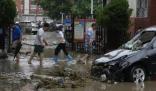 暴雨親歷者:父親被沖走 人沒了 真相揭露真的令人大吃一驚
