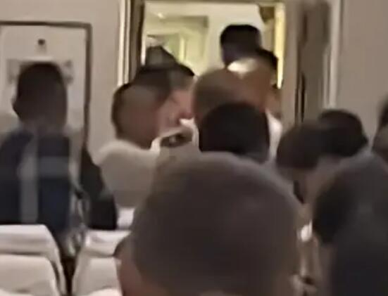 男子要女孩微信被拒后動手系杜撰 真相揭露真的令人大吃一驚