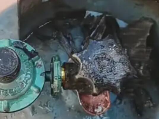 大爺用打火機檢查煤氣罐遇爆燃 事件始末是什么?