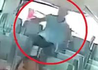大爺坐大巴車被彈起6次 多處骨折 真相揭露真的令人大吃一驚