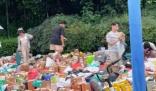 高校禁快遞入校 包裹堆積成山 原因揭秘直接讓人傻眼了