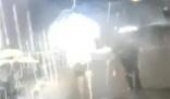 山洪來臨福州一村莊敲鑼通知撤離 一開始積水有大腿那么深