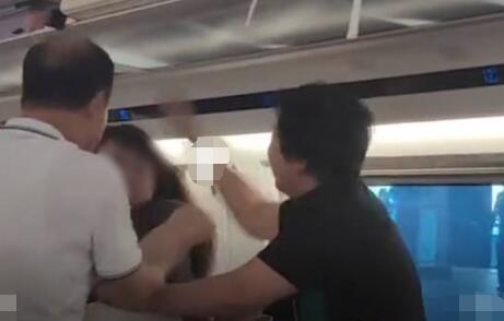 女子高鐵拒換座遭毆打 警方通報 到底是什么情況?