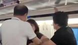 高鐵拒換座被打女子:對方先動手 不停的推搡小桌板打我的左臂