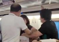 高鐵拒換座被打女子:對(duì)方先動(dòng)手 具體是什么情況?
