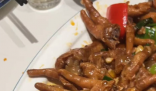 男子懷疑飯店的雞爪是別人吃過的 究竟是怎么回事？