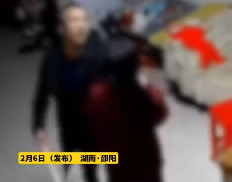 丈夫當(dāng)著兩個(gè)孩子面家暴妻子 原因竟是這樣太無(wú)奈了