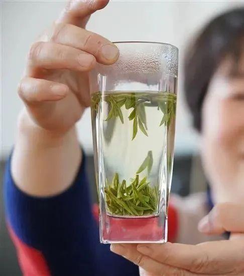 喝可樂能解酒？這類“解酒偏方”都不可信，真正解酒的是它