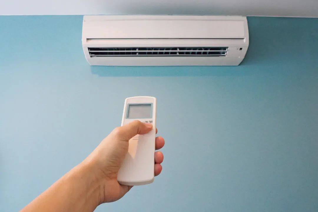 空調反復開關更費電？